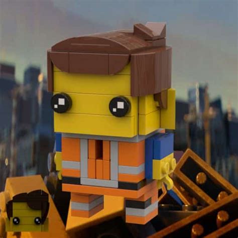Custom brickheadz - We wrap up this week with a custom LEGO build from a viewer mailbag, a show and tell of a vinyl collectible, and a test of a smartphone boom arm mount for fi...